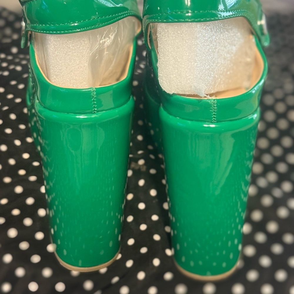 Green Platform Heels - Picture 4 of 5